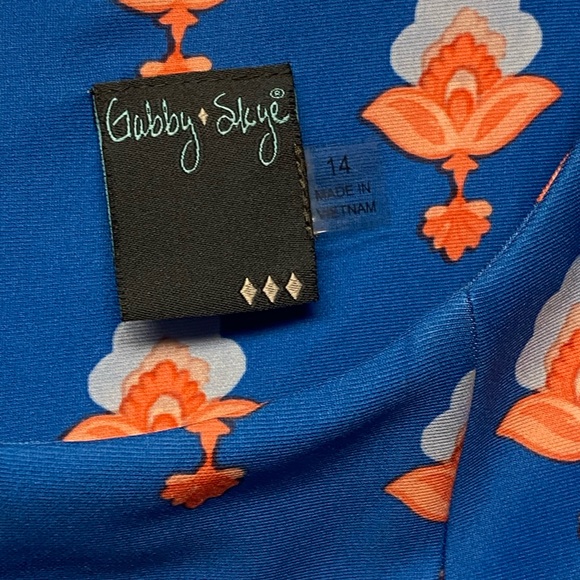 Gabby Skye Women’s Sleeveless Dress - Picture 3 of 3